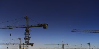 Jaką grubość kostki brukowej na podjazd?