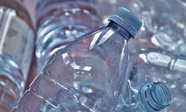 Gdzie wyrzucać plastikowe klocki?