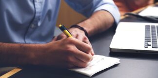 Jaki materiał na deskę do prasowania?